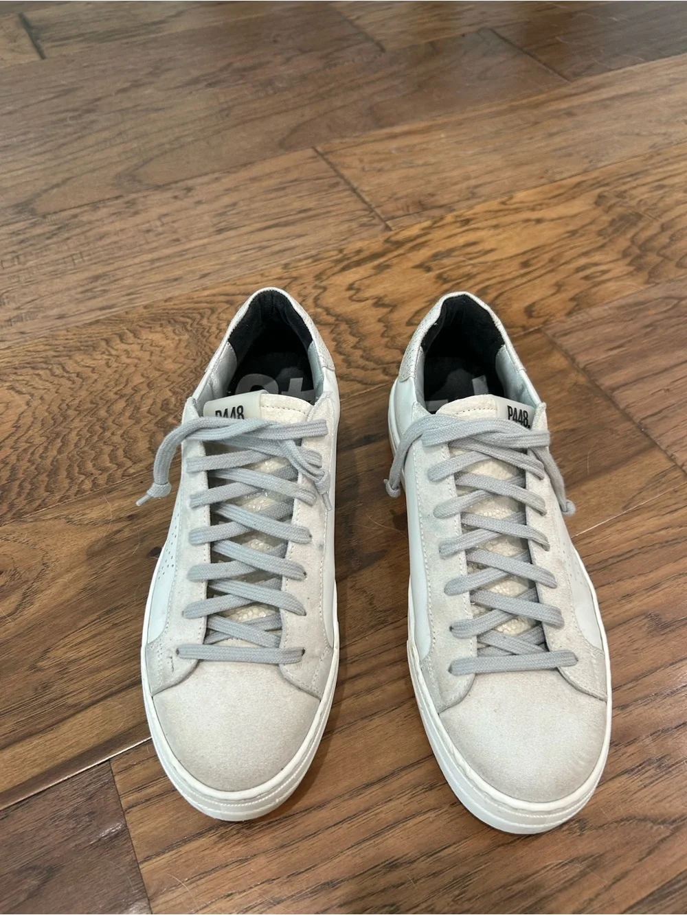 Women P448 Sneakers in Light Gray and White. Excellent condition Size 9